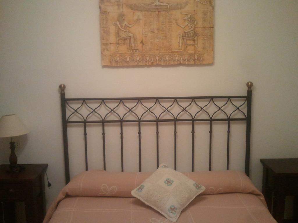 Hostal-Restaurante Fogon De Gredos Guisando Room photo